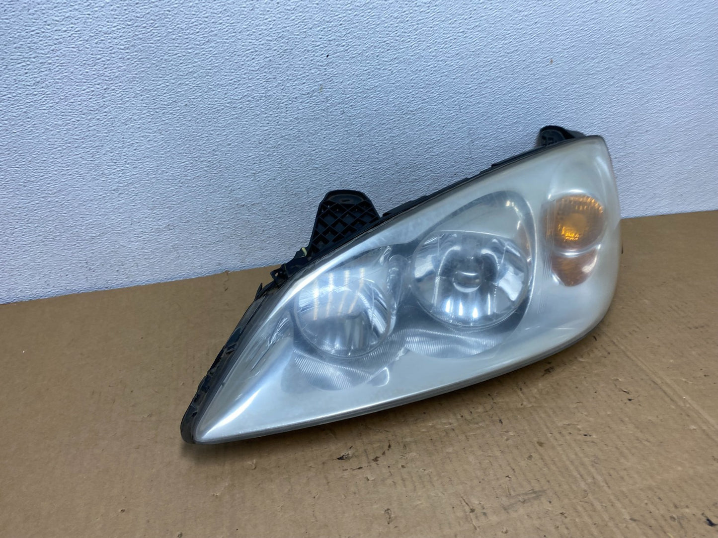 2005 to 2009 Pontiac G6 Headlight Left Driver LH Side Halogen AC7652 DW2