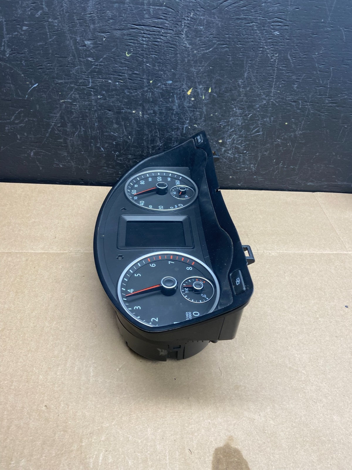 2012 Volkswagen Tiguan Dashboard Speedometer Cluster Gauge ac6107 DG1
