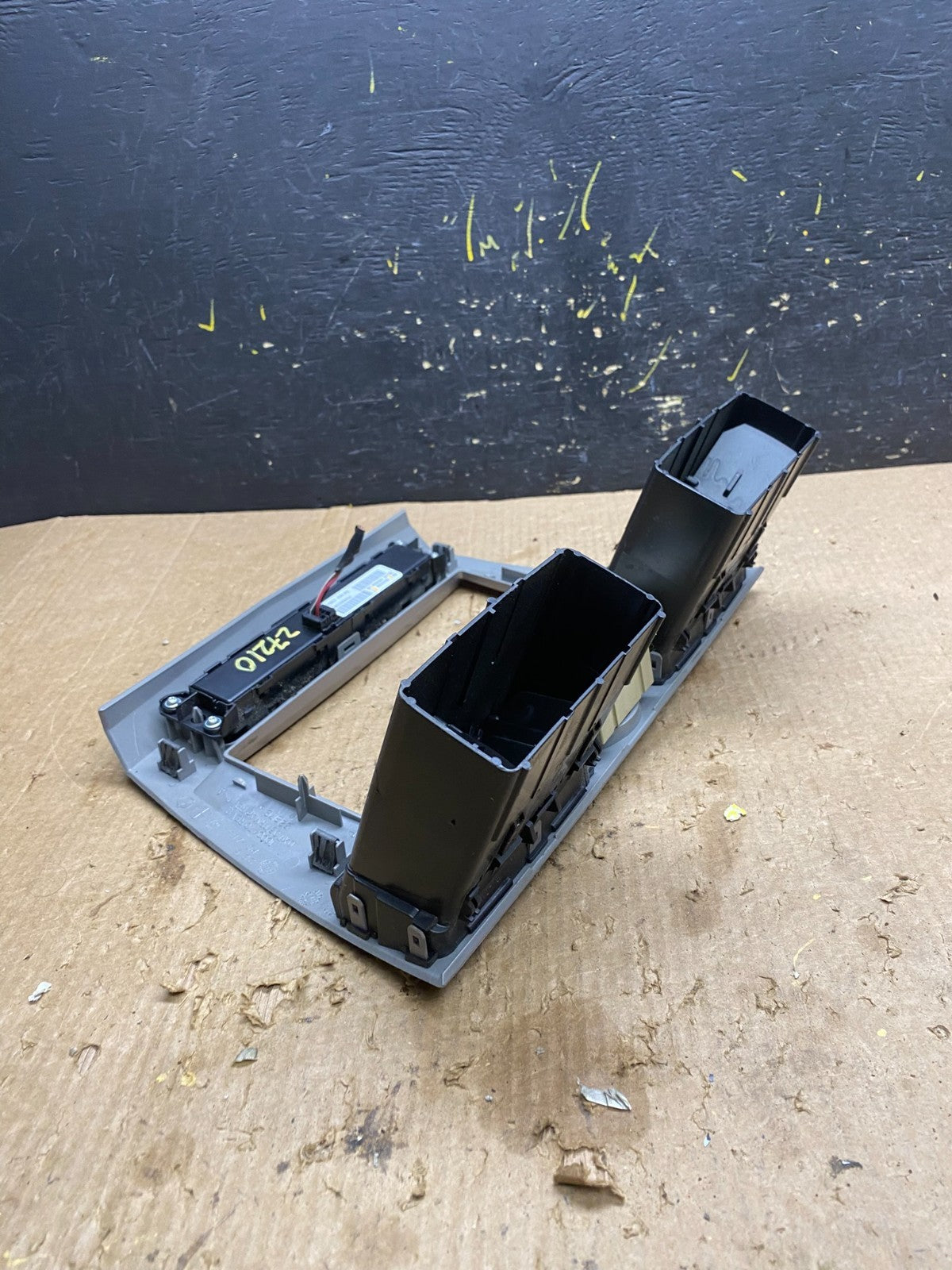 2007 2010 Chrysler Sebring Center Dash Radio Clock Bezel Trim Panel Oem Z7210 DG4