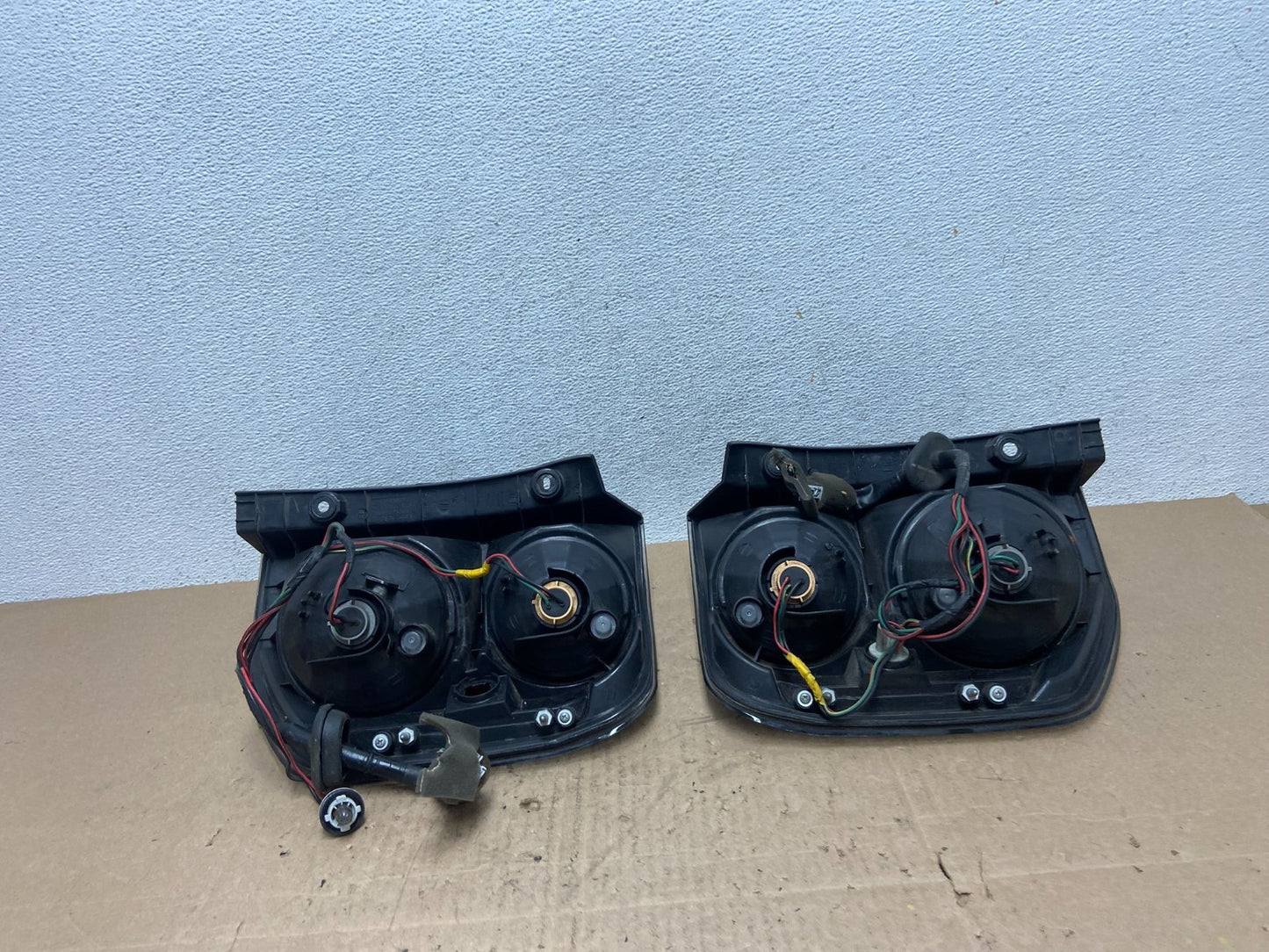 2003 to 2008 Honda Pilot Left+Right Set Side Black Tail Lights AE6461 DG6