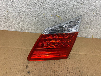 2009-2011 Hyundai Genesis Sedan Right Passenger Inner Tail Light N4548 DW0