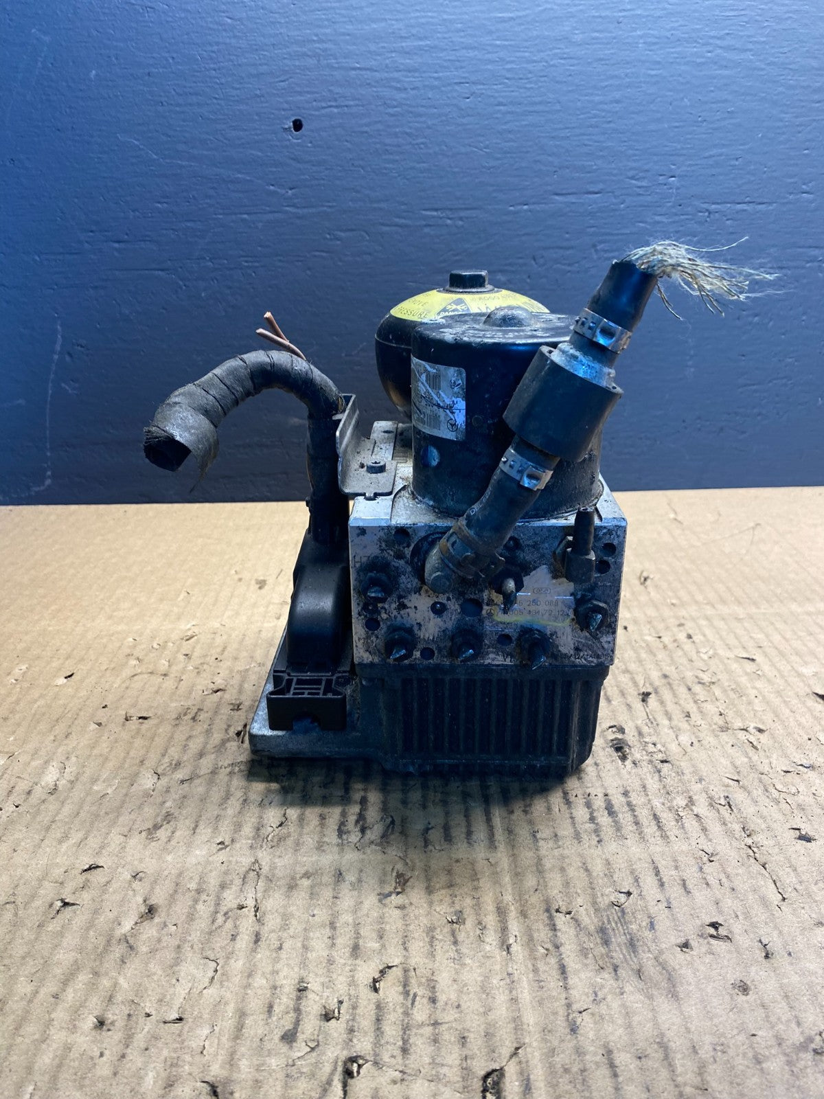 2003-2006 Mercedes E500 E55 E350  ABS Anti Lock Brake Pump Module AB4412 DG2