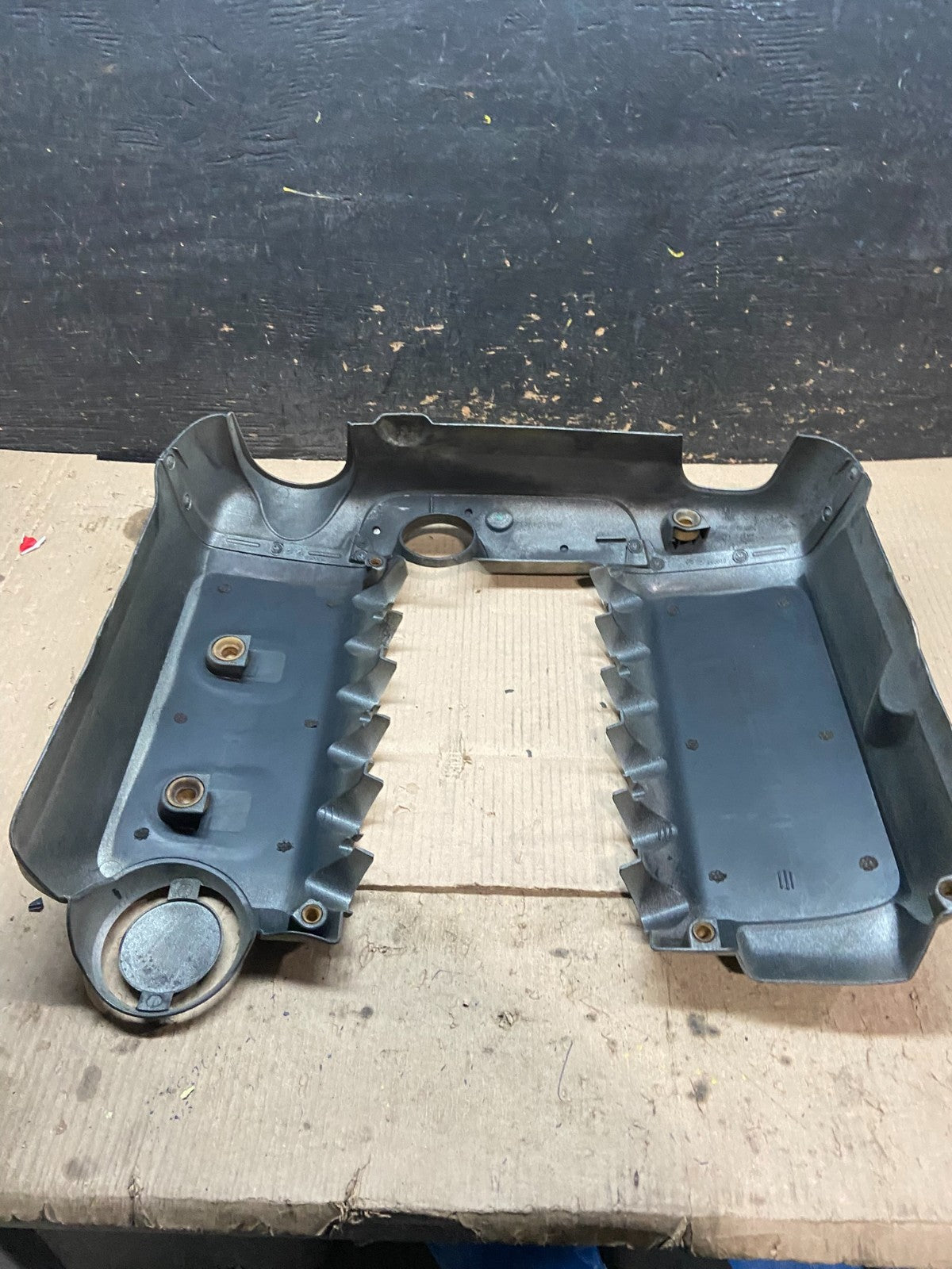 2004 to 2006 Porsche Cayenne 3.2L V6 Engine Motor Cover x7675 DG4