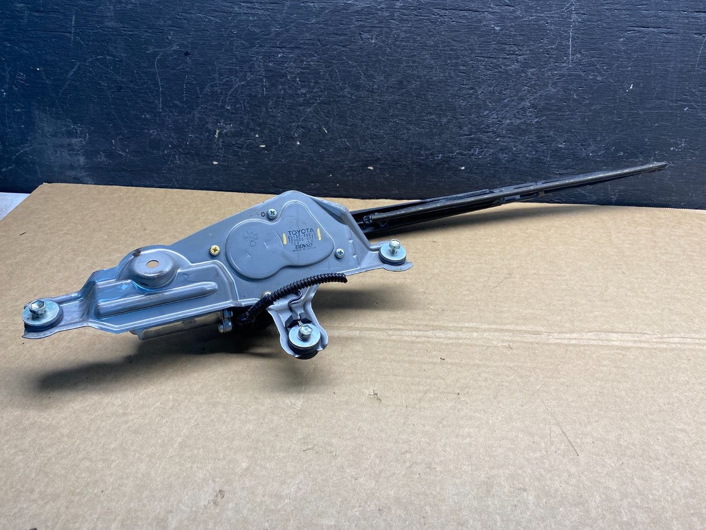 2004 to 2009 Lexus Rx350 RX330 RX400H Rear Liftgate Window Wiper Motor af6883 DG5