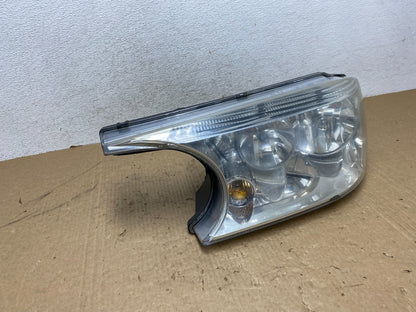 2004 to 2007 Buick Rainier Left Driver LH Side Headlight AG1083 DW2