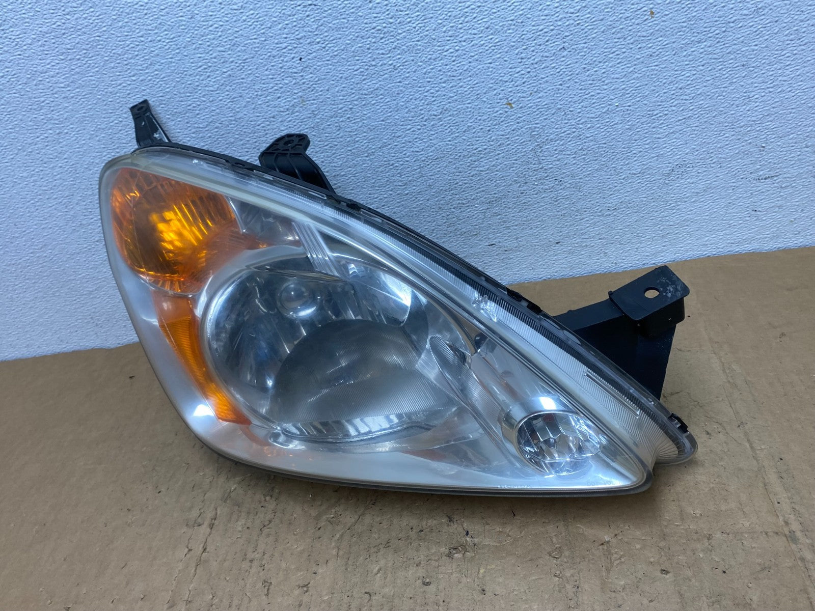 2002 to 2004 Honda CRV CR-V Right Passenger RH Halogen Headlight AD1425 DW1
