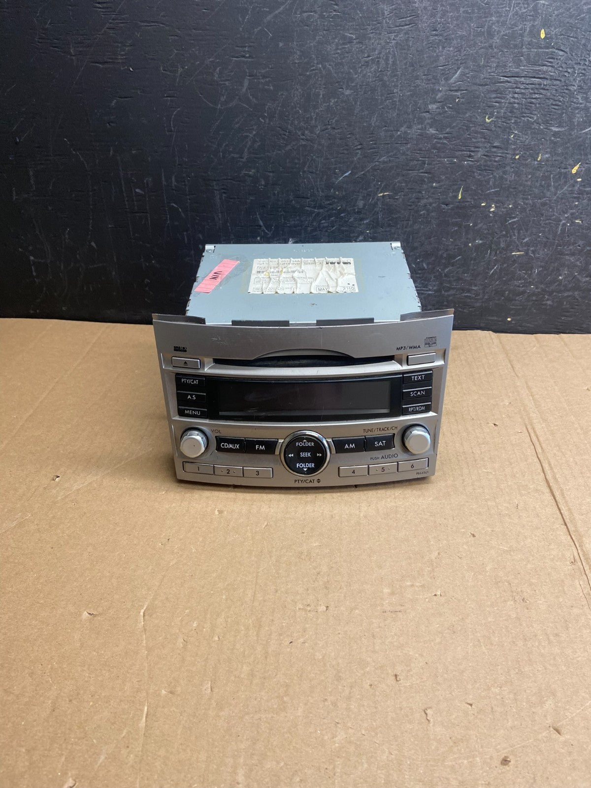 2010 - 2013 Subaru Outback Radio AM/FM CD Player mp3 Audio AE4379 DG0