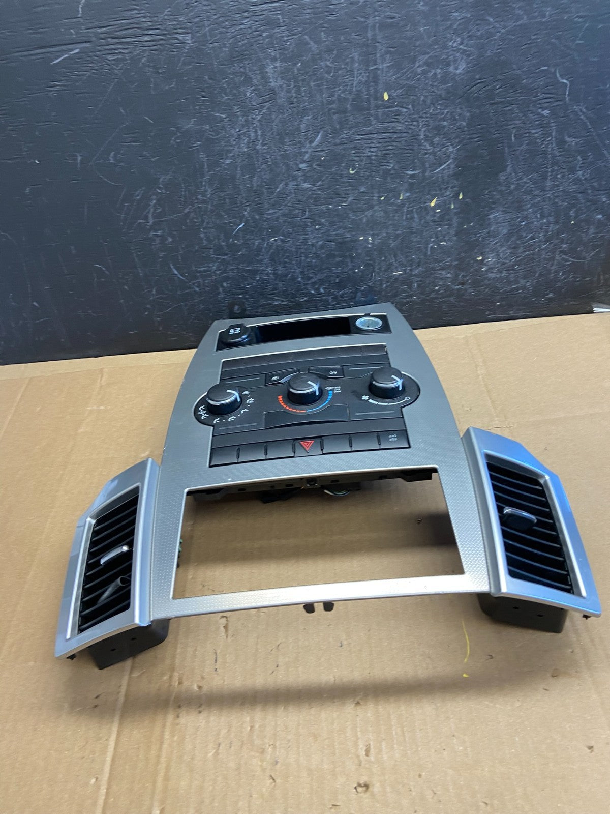 2008 to 2010 Jeep Grand Cherokee Center A/C Heater Climate Control AD2116 DG2