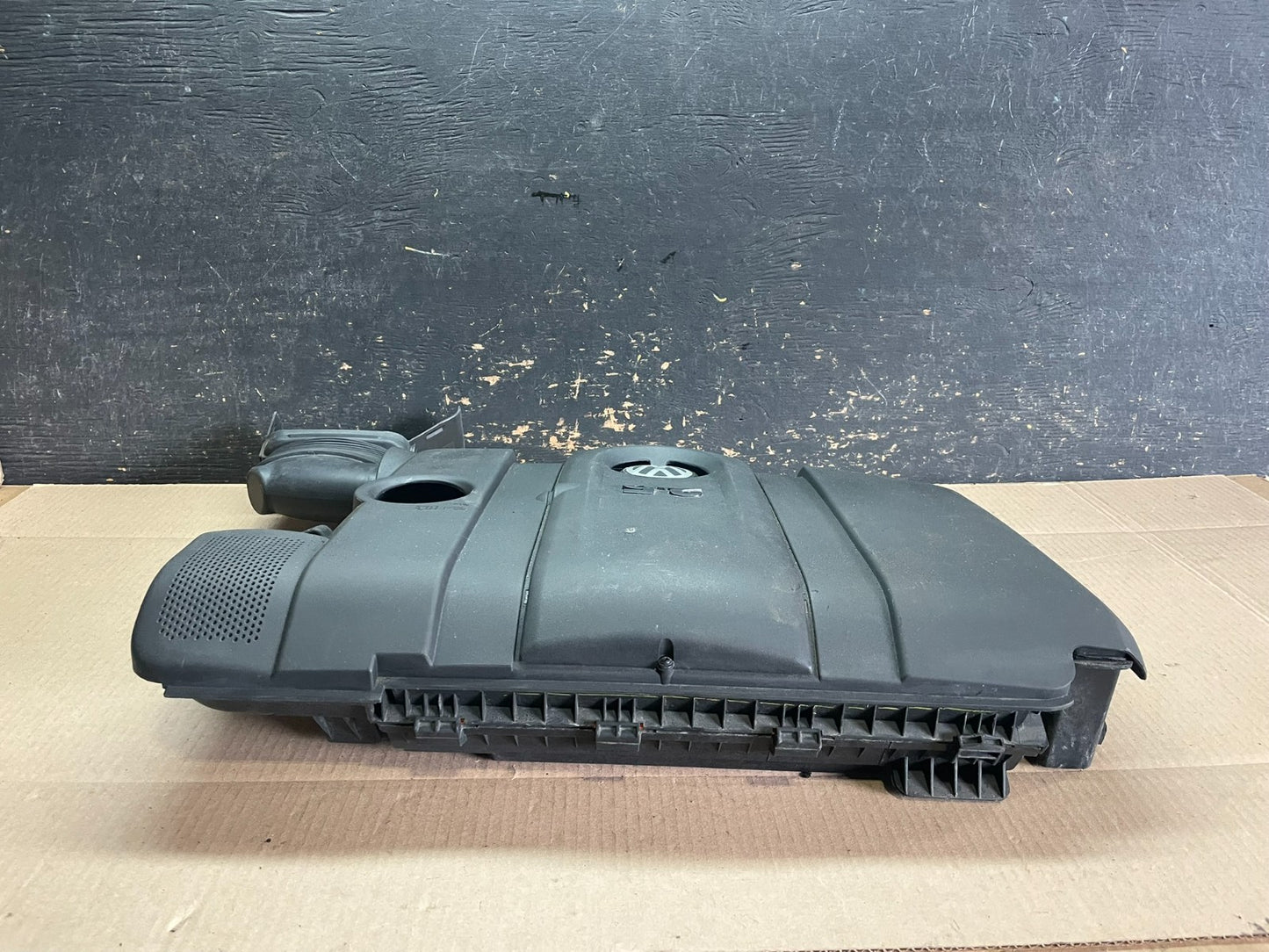 2005- 2008 Volkswagen Jetta Beetle 2.5L Passat Engine Cover 07k129601j Z8339 DG4