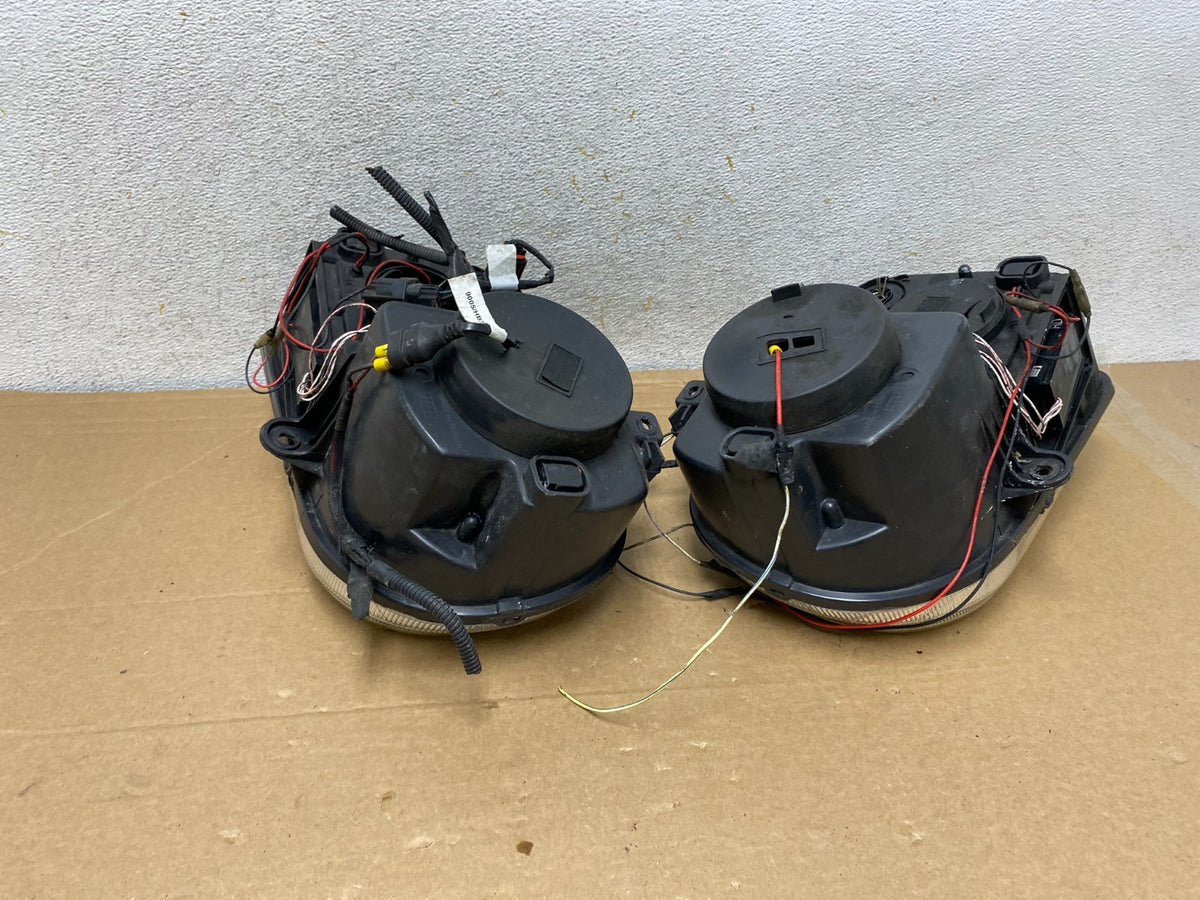 2005 2006 2007 Chrysler 300 Left+Right LED Dualr Ring Headlights ah8203 DG8