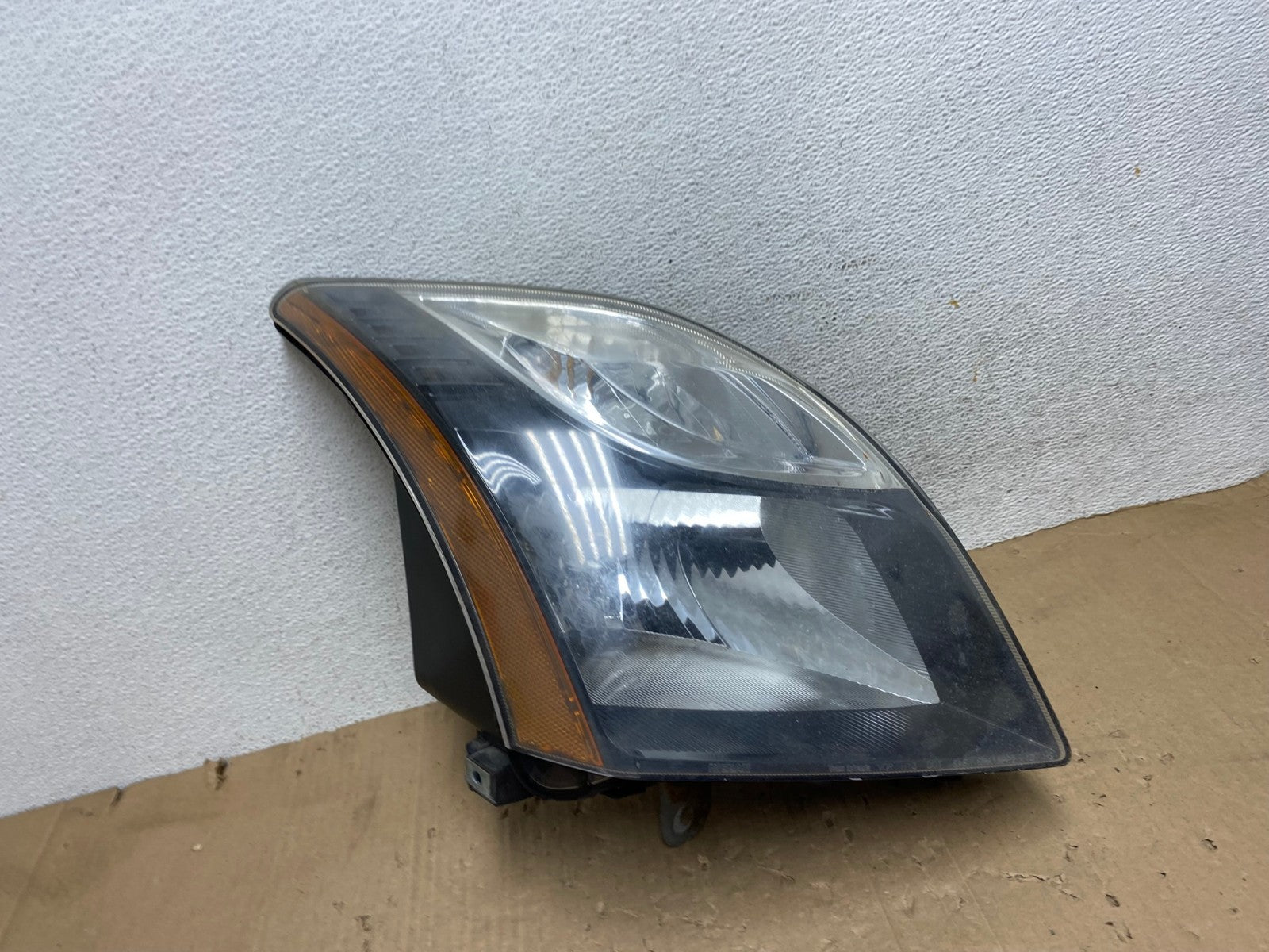 2010 2011 2012 Nissan Sentra Halogen Right Passenger Black Headlight AE9285 LK0