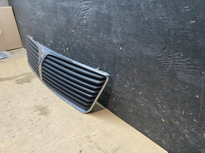 2002 2003 Mitsubishi Lancer Front Upper Radiator Grille Grill OEM x3569 DG1