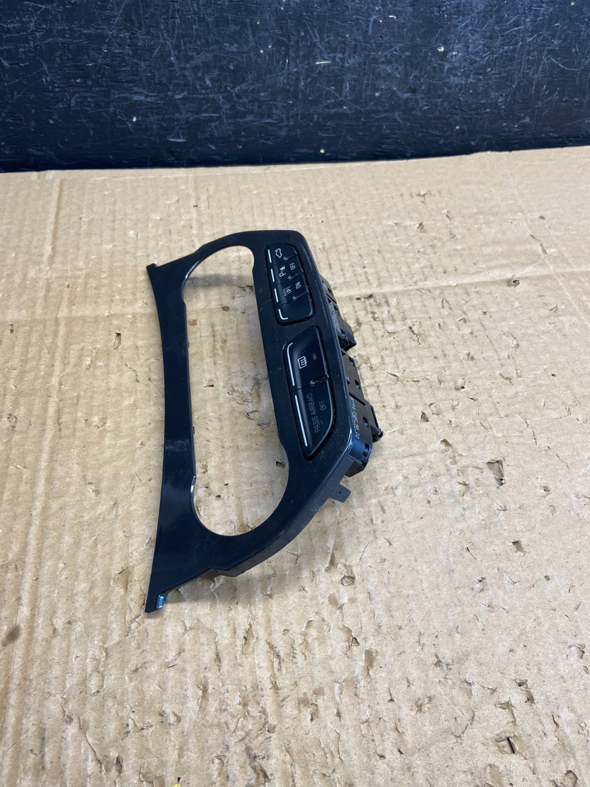 2013 to 2015 Ford Escape Heater A/C Climate Control Bezel Trim Switches AD18621