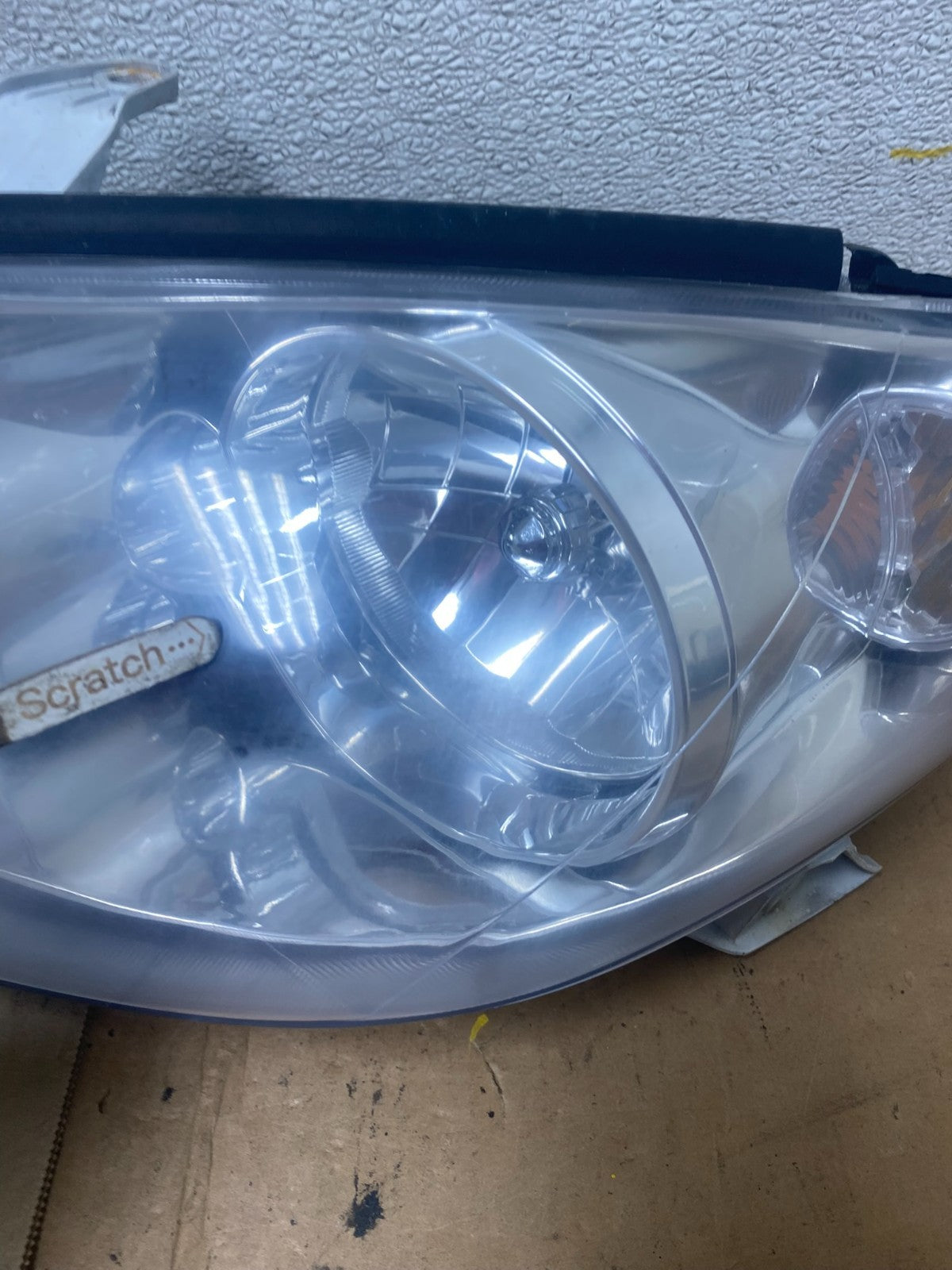 2005 to 2006 Toyota Camry Left+Right Side Set Halogen Headlights U2884 DW5
