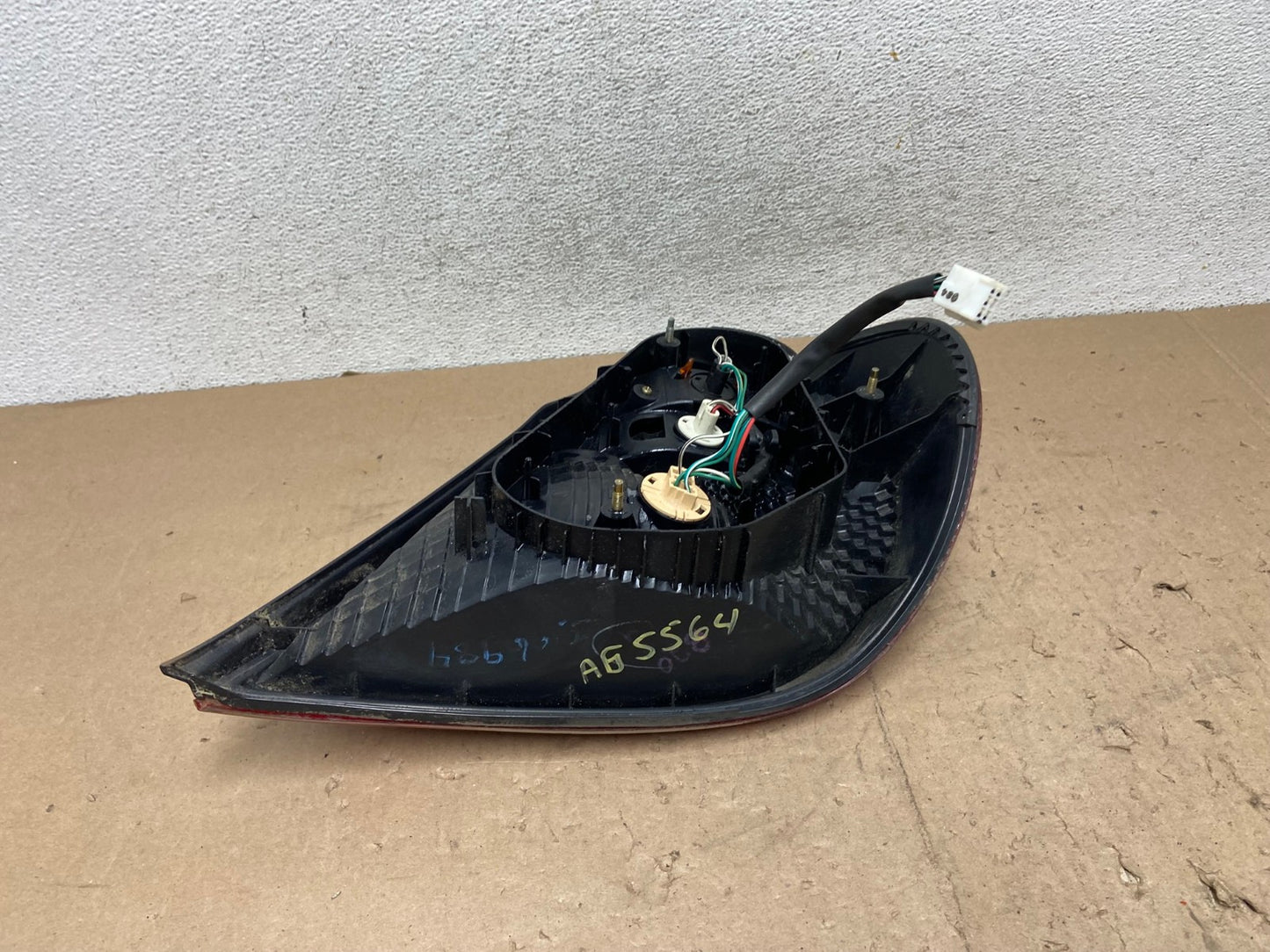 2002 2003 2004 Toyota Camry Left Driver LH Side Tail Light AG5564 LK7