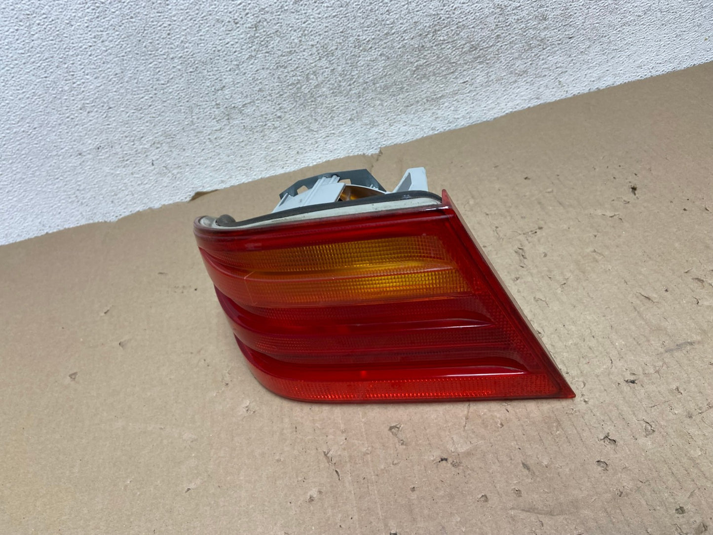 1996 - 1999 Mercedes-Benz E W210 E320 Left Driver Side Tail Light AG6955 LK1