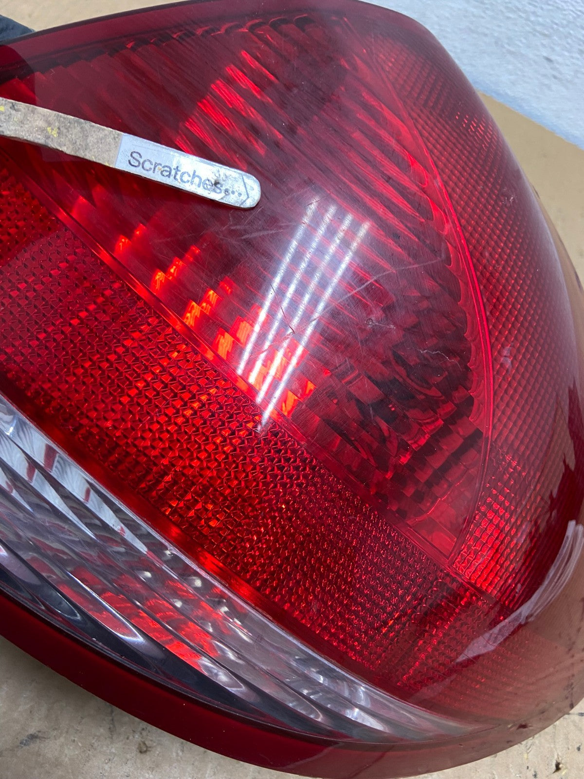 2004 2005 2006 2007 Ford Taurus Right Passenger Side Tail Light AC8266 LK3