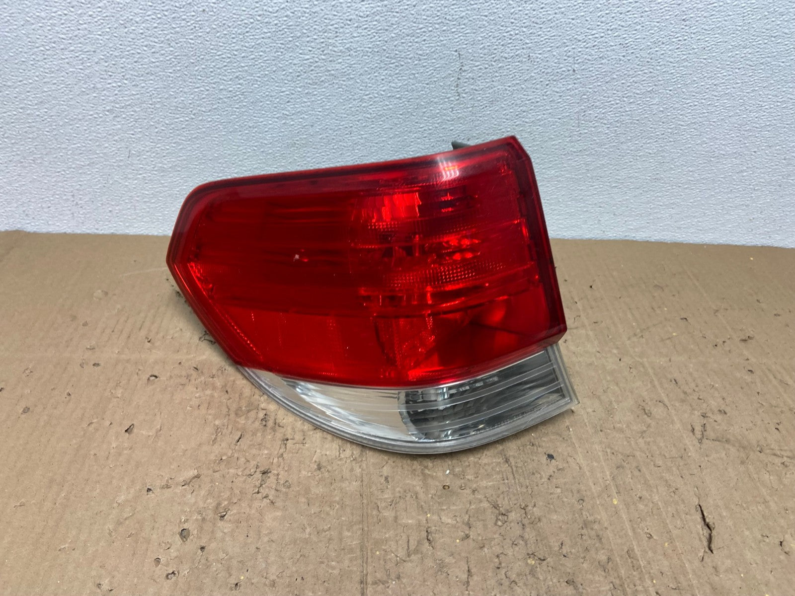 2008 2009 2010 Honda Odyssey Left Driver LH Side Tail Light AC0064 LK0