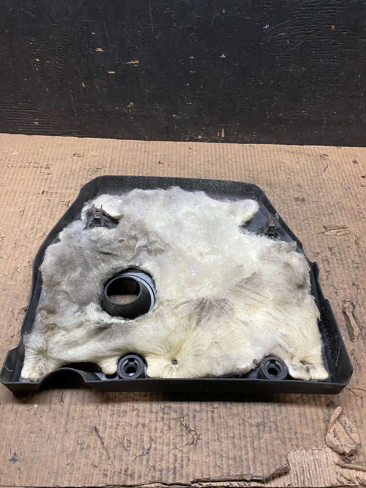 2004 to 2009 Mazda 3 DOHC 16 VALVE Engine Shield Top Cover N3155 PS4