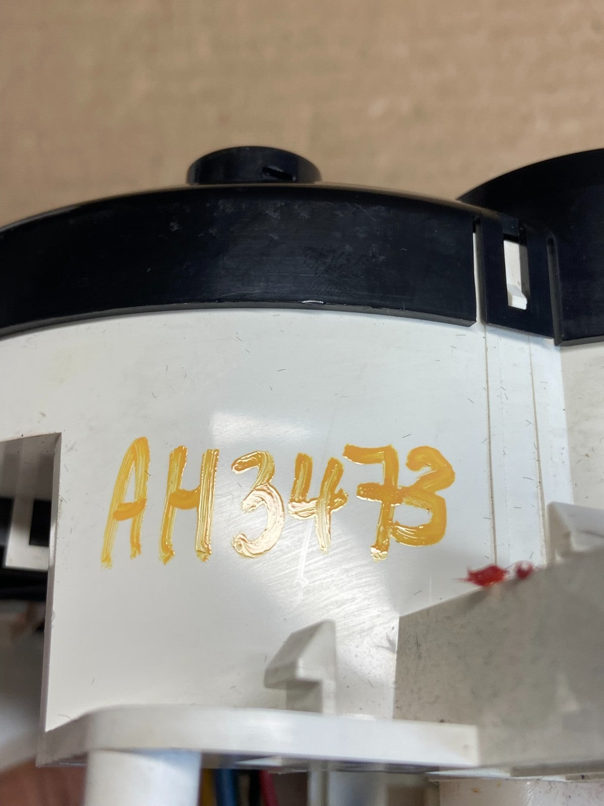 2012 to 2019 Nissan Versa Dash AC Climate Control Bezel Trim AH3473 DG5