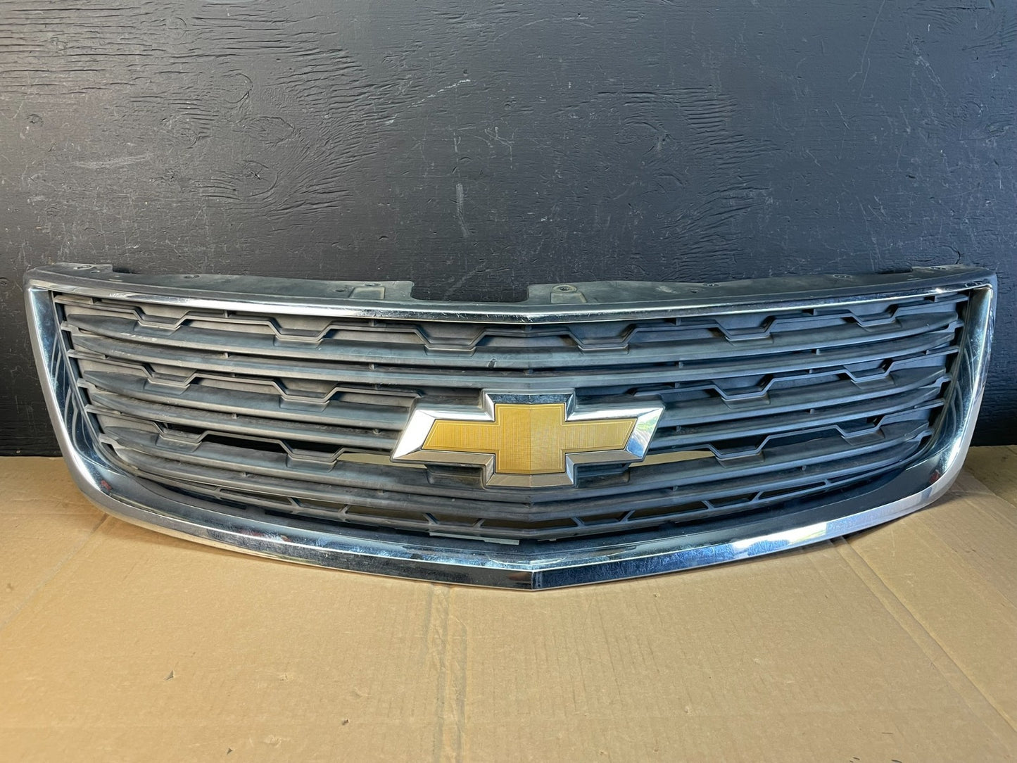 2013 to 2017 Chevrolet Traverse Front Upper Grill Grille AC5344 DG0