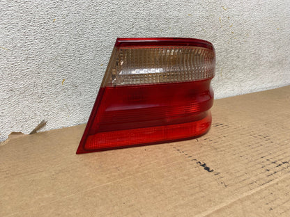 2000-2002 Mercedes-Benz E-CLASS E430 Right Passenger Side Tail Light AH4019 LK1