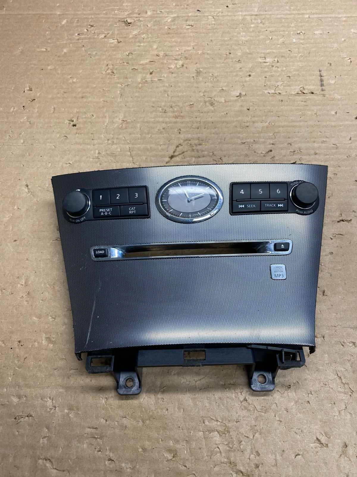 2006 to 2007 Infiniti M35 M45 Radio Audio Control Panel AG8439 DG0
