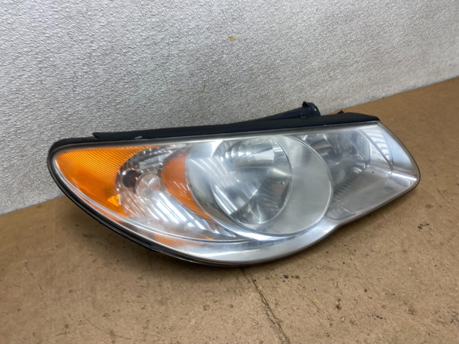 2007 2008 2009 2010 Hyundai Elantra Right Passenger Side Headlight OEM X7552 PS2