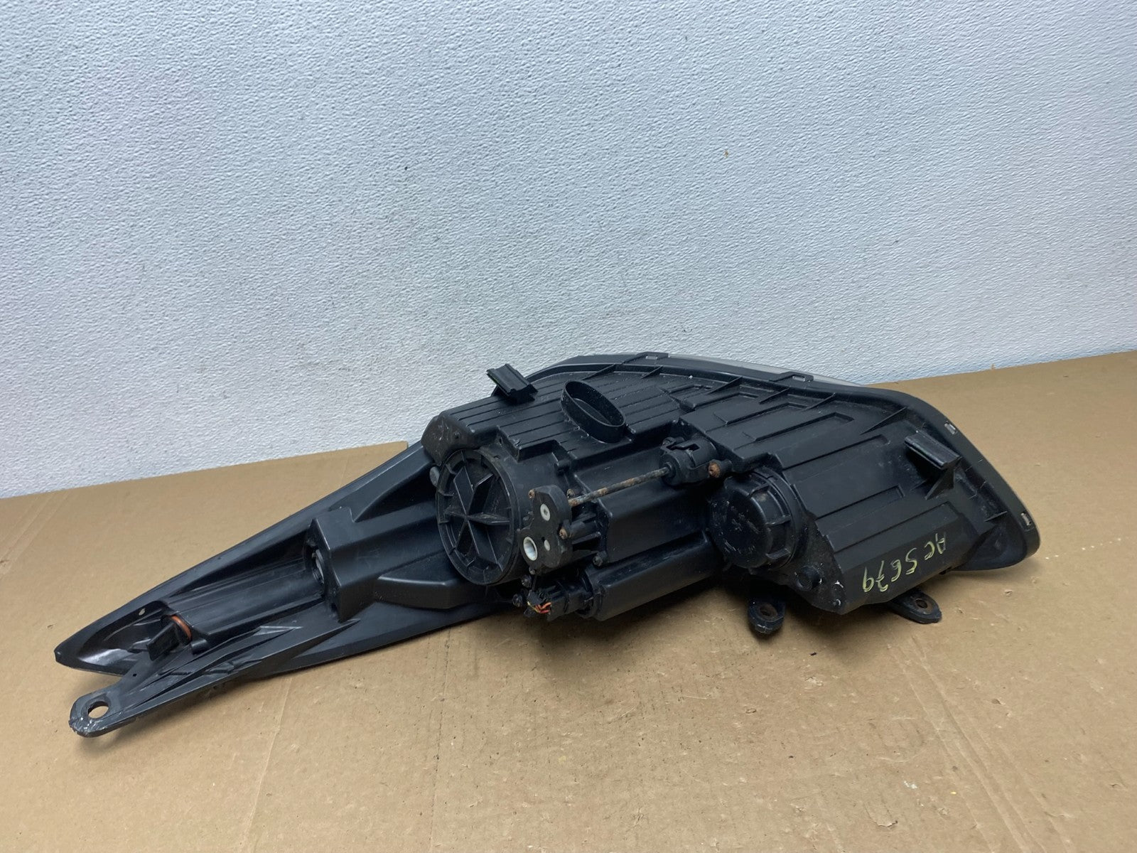 2011 2012 2013 Hyundai Elantra Right Passenger Headlight AC5679 DW5