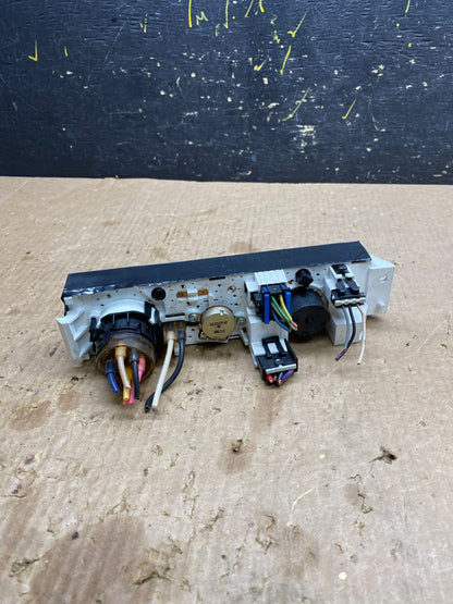 2001 - 2007 GMC Chevrolet Express 1500 Climate Control A/C Z4582 DG3
