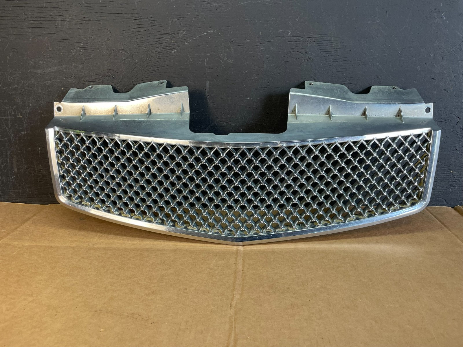 2003 to 2007 Cadillac Cts Front Upper Grill Grille Aftemarket AE0814 DG0