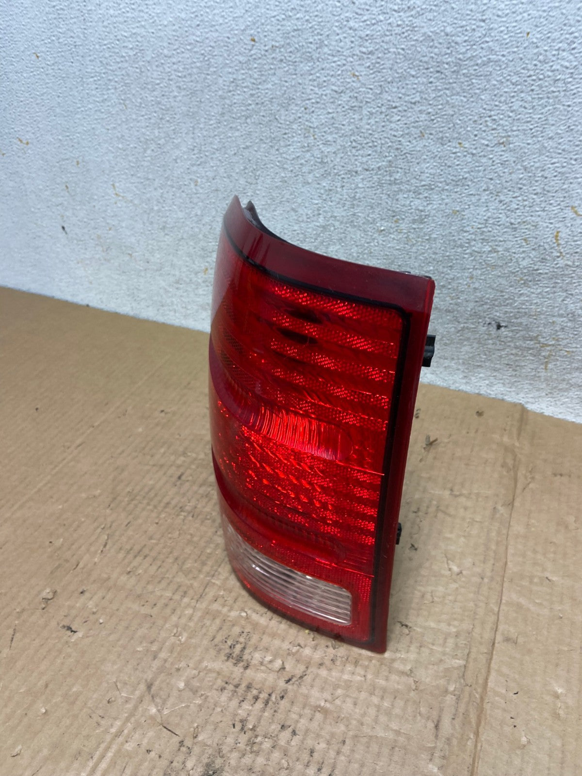 2002 to 2005 Ford Explorer Left Driver Lh Side Tail light AI6693 LK1