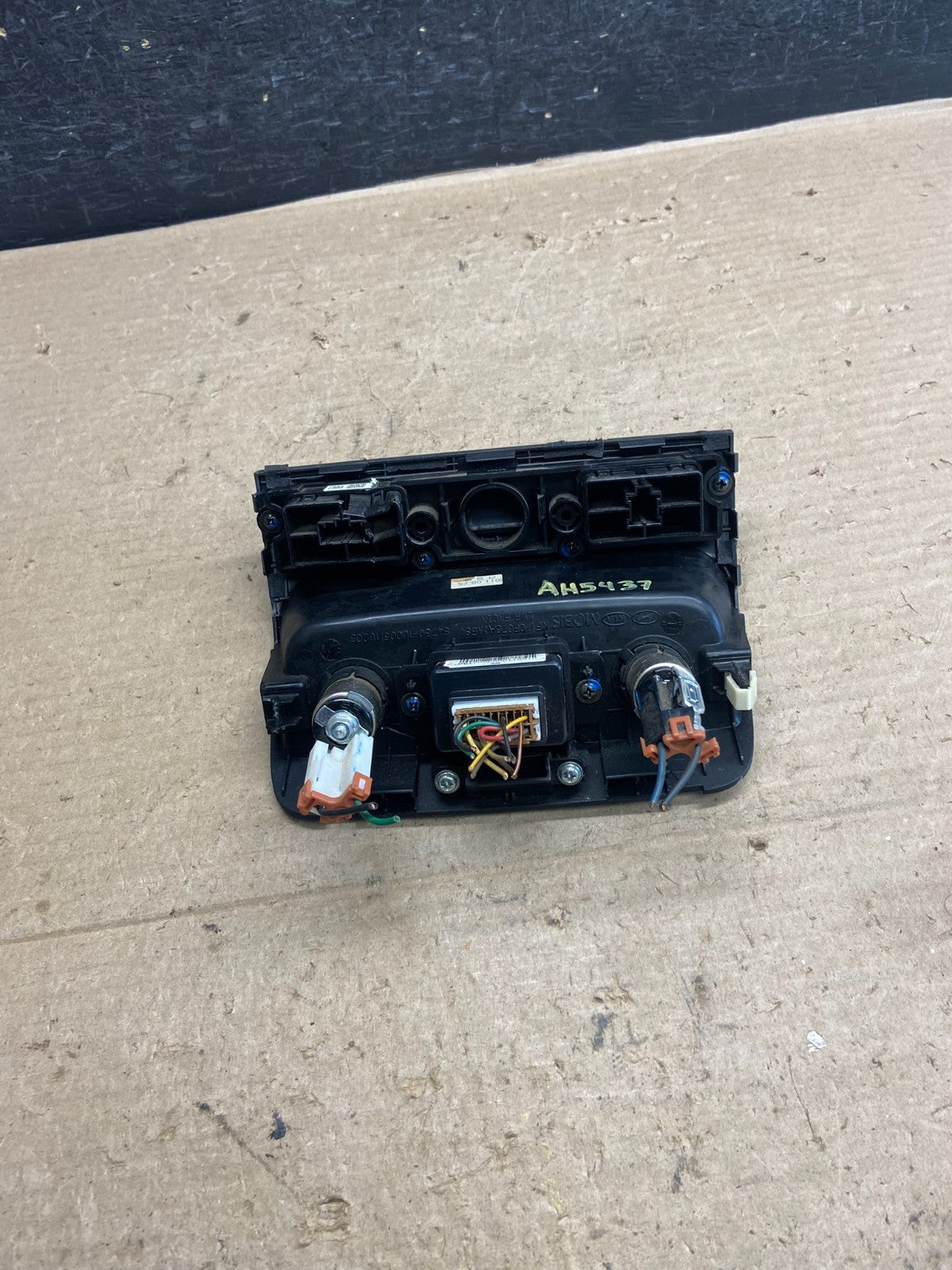 2011-2013 Kia Sorento Center Seat Heater Switches Aux USB Power Outlet AH5437 PS3