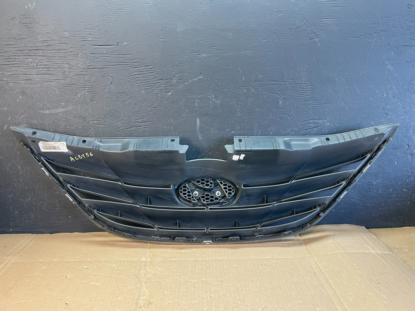 2011 to 2014 Hyundai Sonata Front Upper Grill Grille AC5456 DG4
