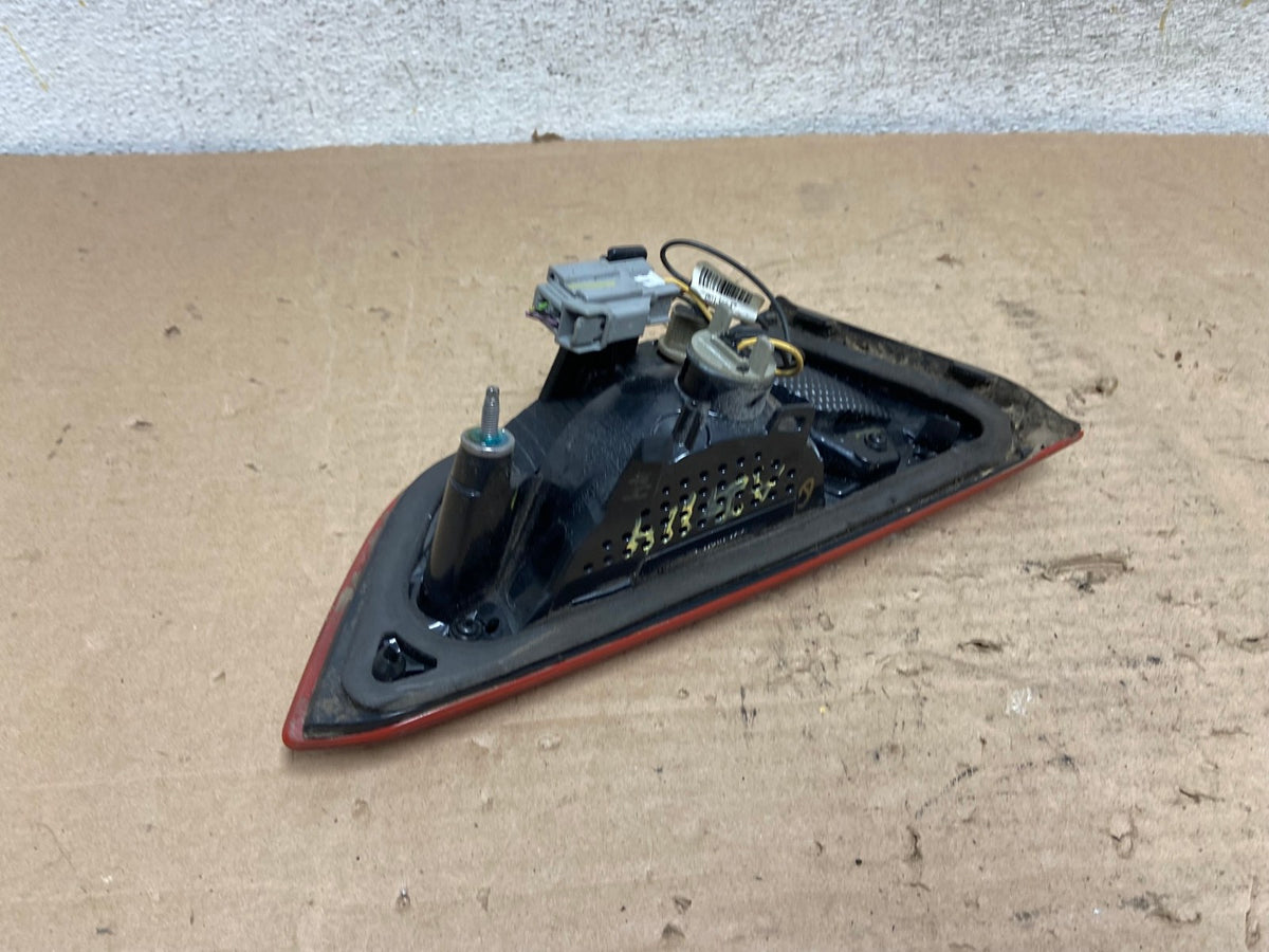 2016 - 2019 Chevrolet Malibu Right Passenger RH Inner Tail Light AI1114 LK5