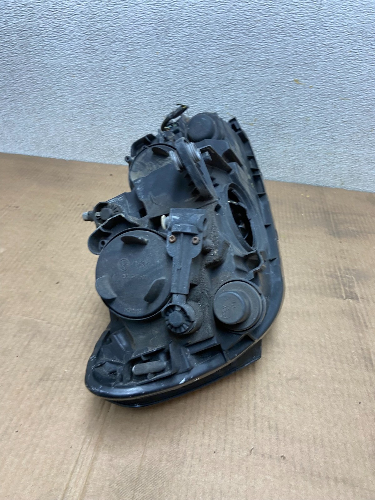 2012-2015 Volkswagen Passat Left Driver LH Side Halogen Headlight OEM AA5293 DW9