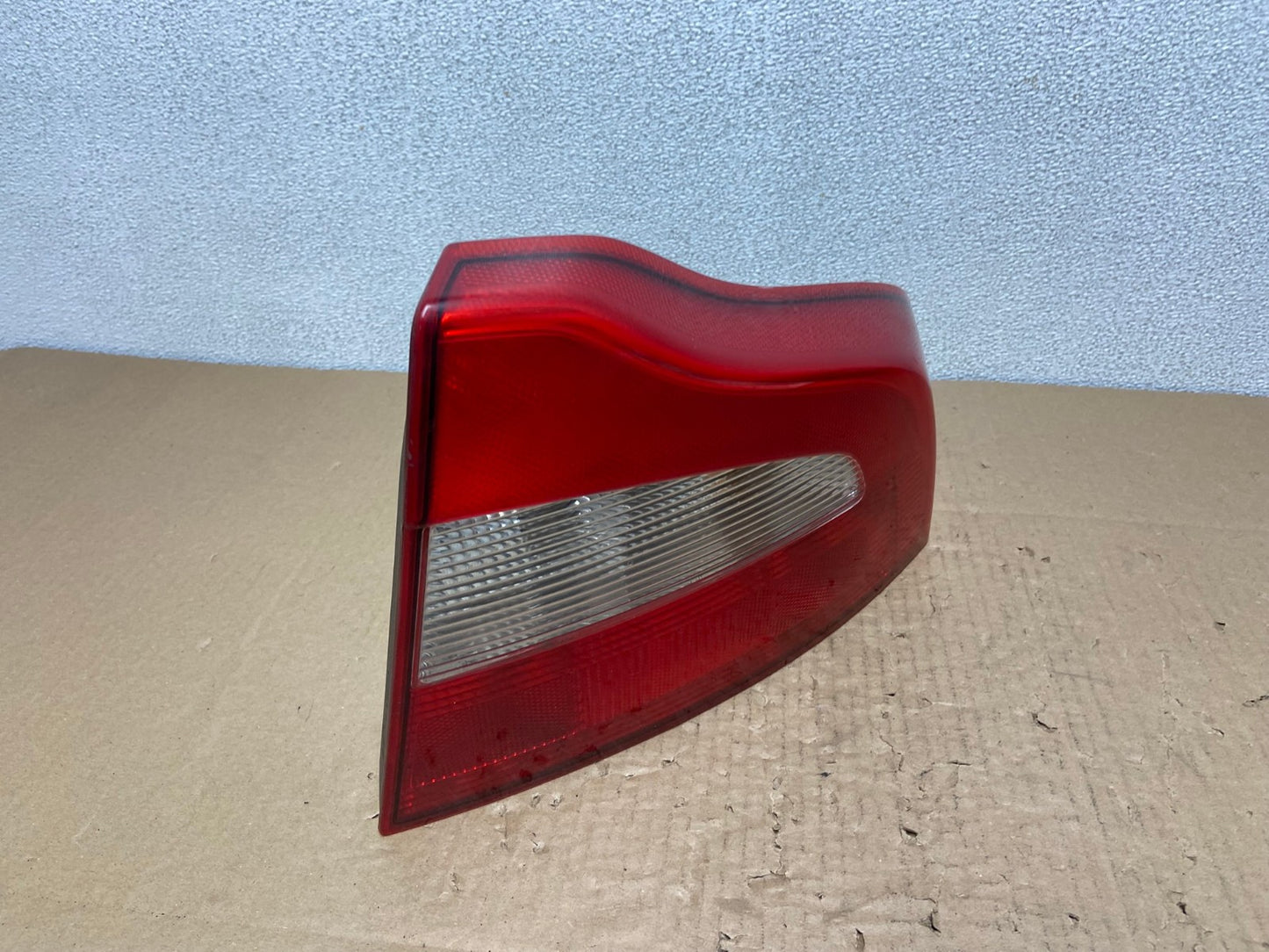 2007 to 2013 Volvo S80 Right Passenger RH Side Tail Light AB6286 LK3