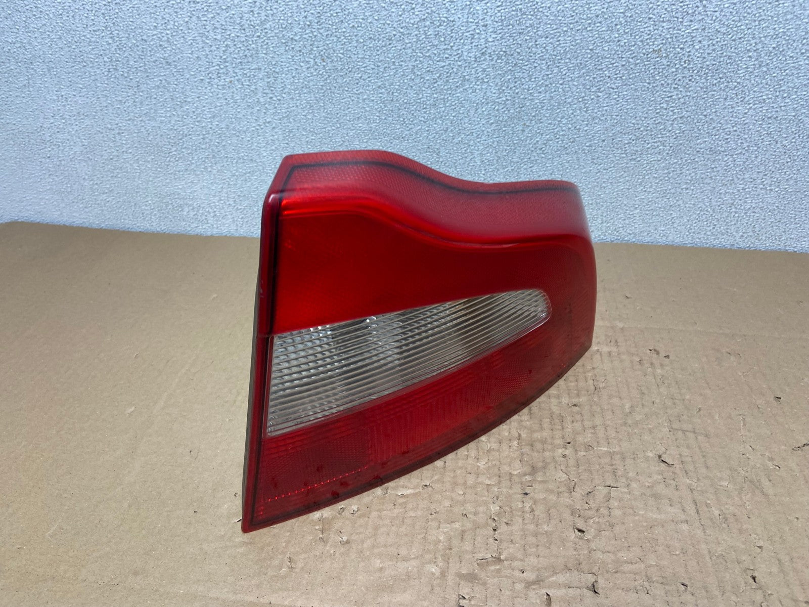 2007 to 2013 Volvo S80 Right Passenger RH Side Tail Light AB6286 LK3