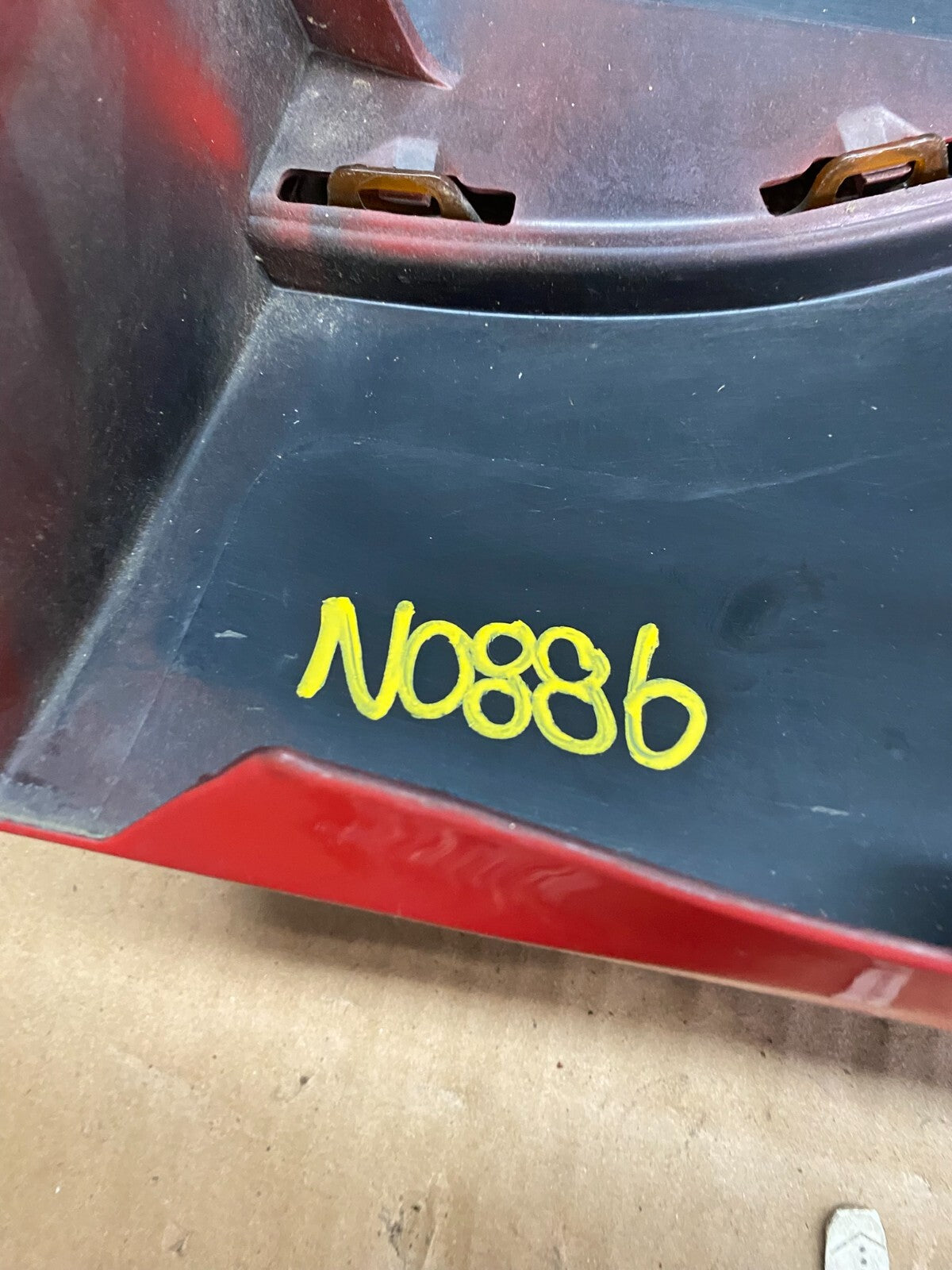 1995 Saturn SC2 Coupe Rear Tail Gate Panel N088611