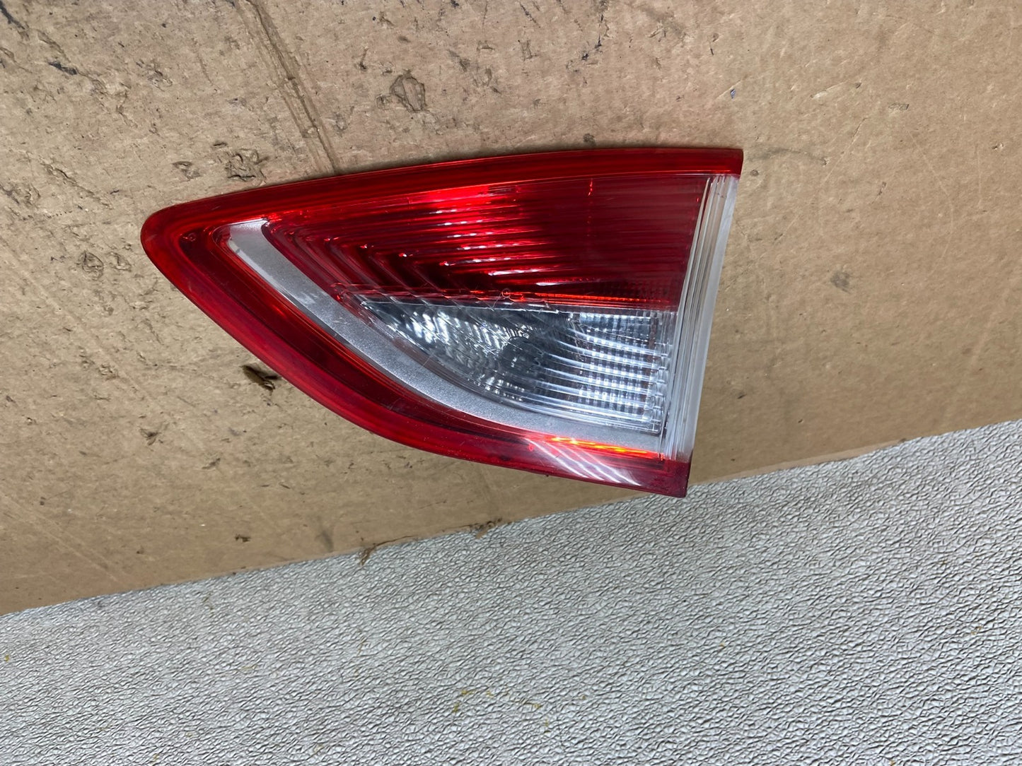 2013 to 2016 Ford Escape Right Passenger RH Side Inner Tail Light OEM AA5053 DW0