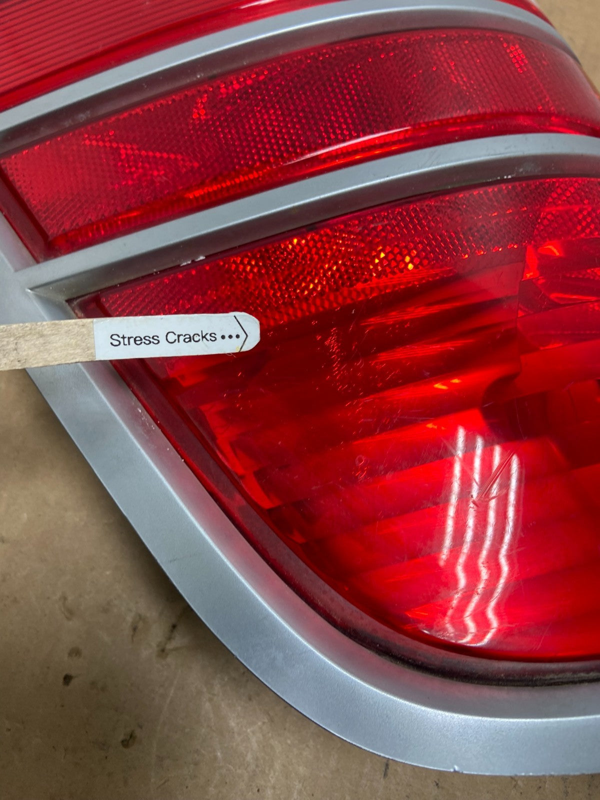 2004 to 2007 Mercury Monterey Right Passenger RH Side Tail Light AD3120 DG4