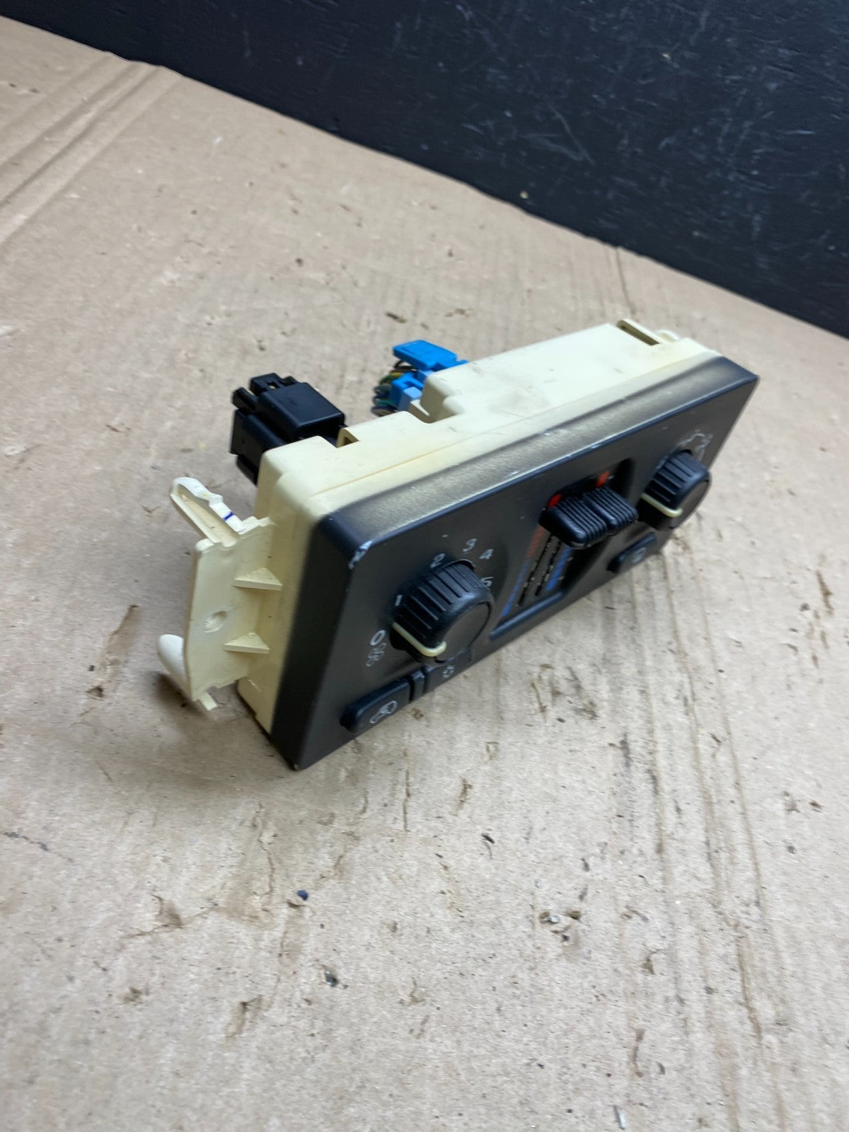 2003-2006 GMC Chevrolet Envoy Trailblazer Climate Control A/C Panel ac9191 DG1