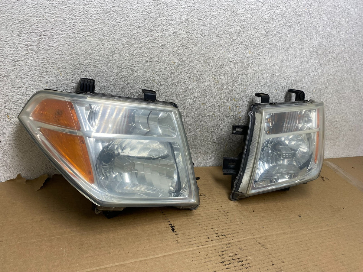 2005 2006 2007 Nissan Pathfinder Halogen Headlights Left+Right AH4041 DW1