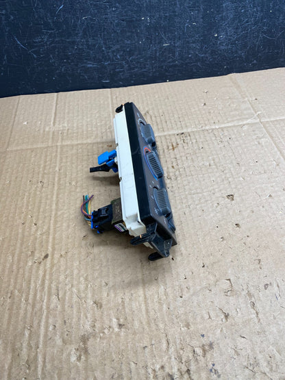 1999 to 2002 Chevrolet Silverado HVAC Heater Climate Control Module AC9512 DG1