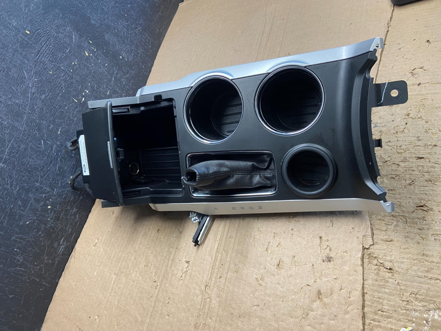 2011-2014 Ford Explorer Center Console Shifter Cup Holder Bezel Trim AF2328 DG1