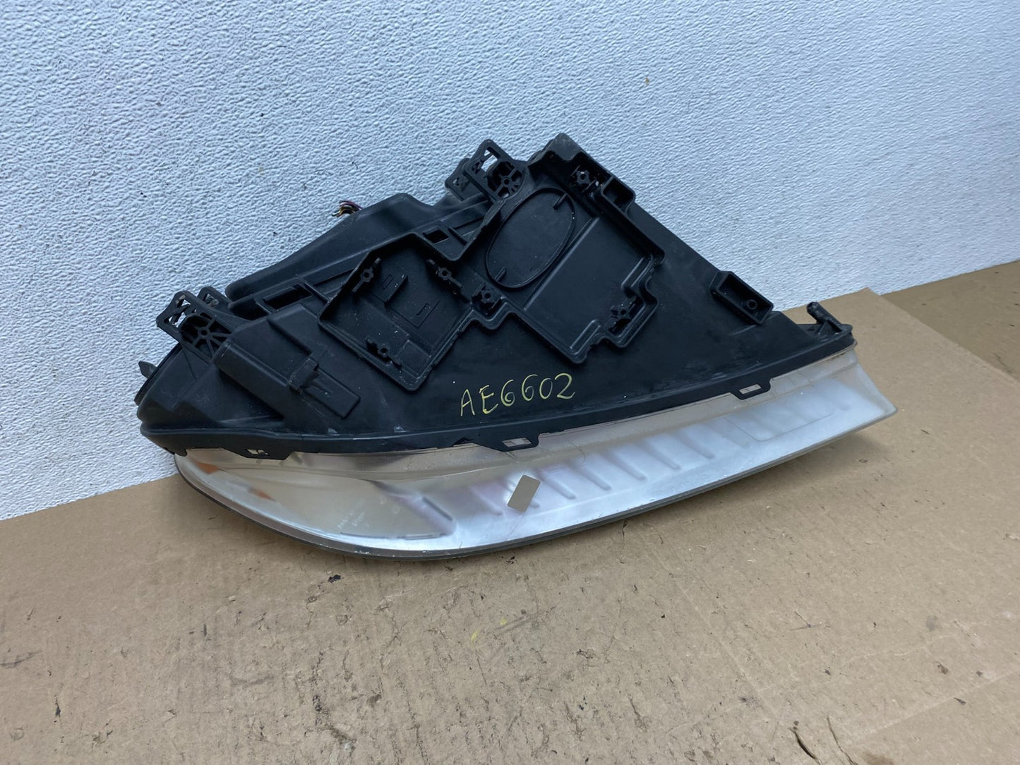 2008 to 2013 Volvo XC70 V70 S80 Driver Side Left Halogen Headlight AE6602 DW7