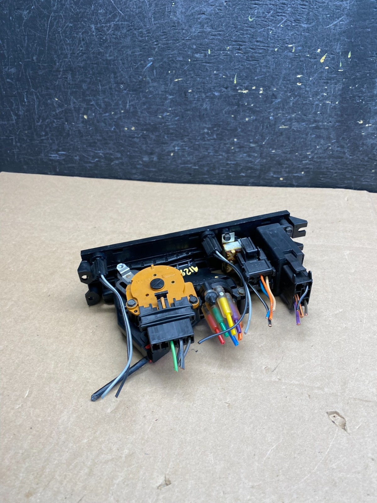 1989 1990 1991 Buick Century Climate Temperature Control Panel AI2983 DG3
