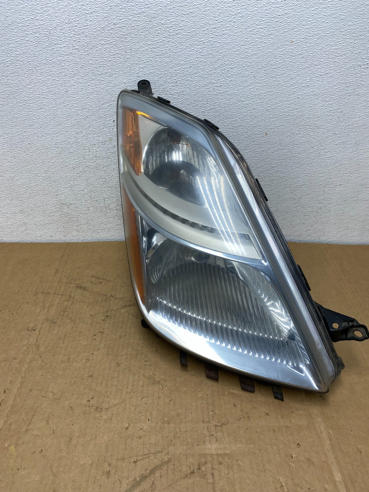 2006-2009 Toyota Prius Right Passenger Rh Side Headlight Halogen AC8605 DW0