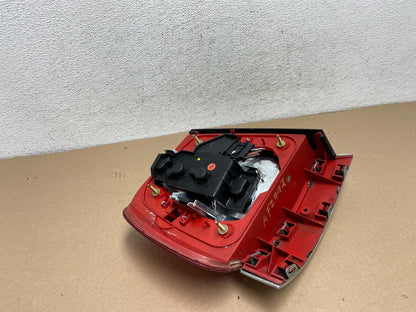 1999 to 2002 Audi A4 B5 Right Passenger Rh Side Tail Light AF2992 DG5