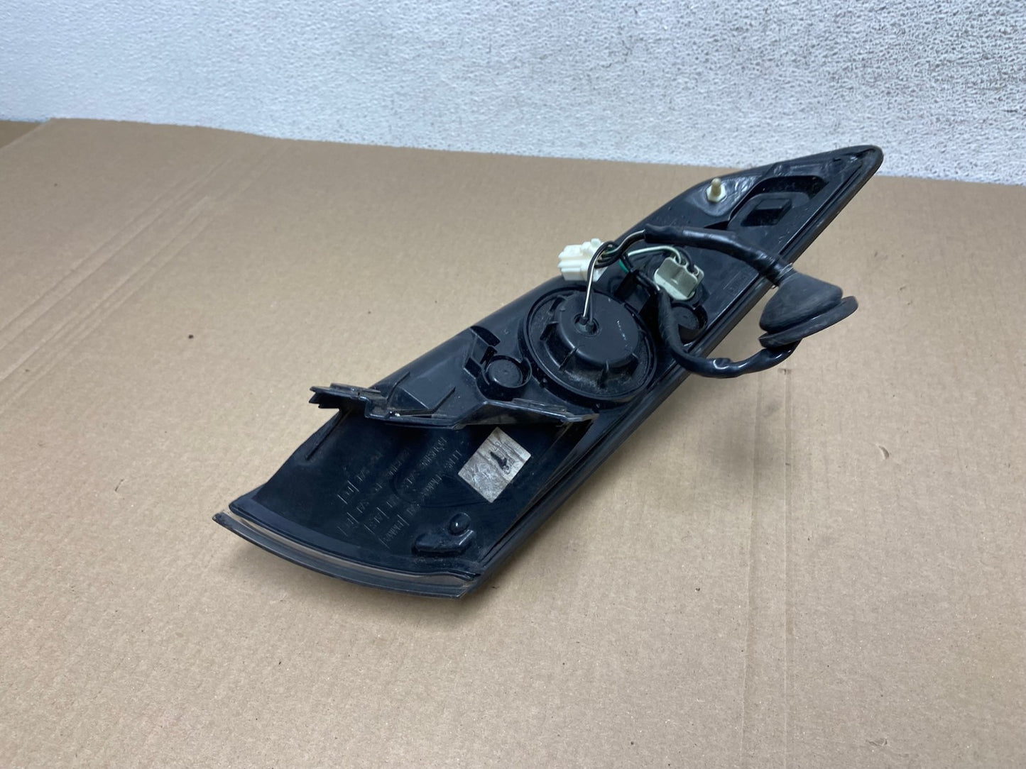 2006 2007 2008 Infiniti FX35 Right Passenger Smoked lens Tail Light AE94034